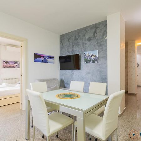 Fronte Mare By Apulia Accommodation Bari Exterior foto