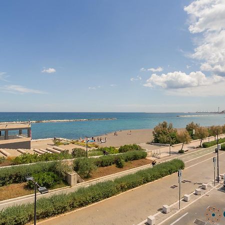 Fronte Mare By Apulia Accommodation Bari Exterior foto