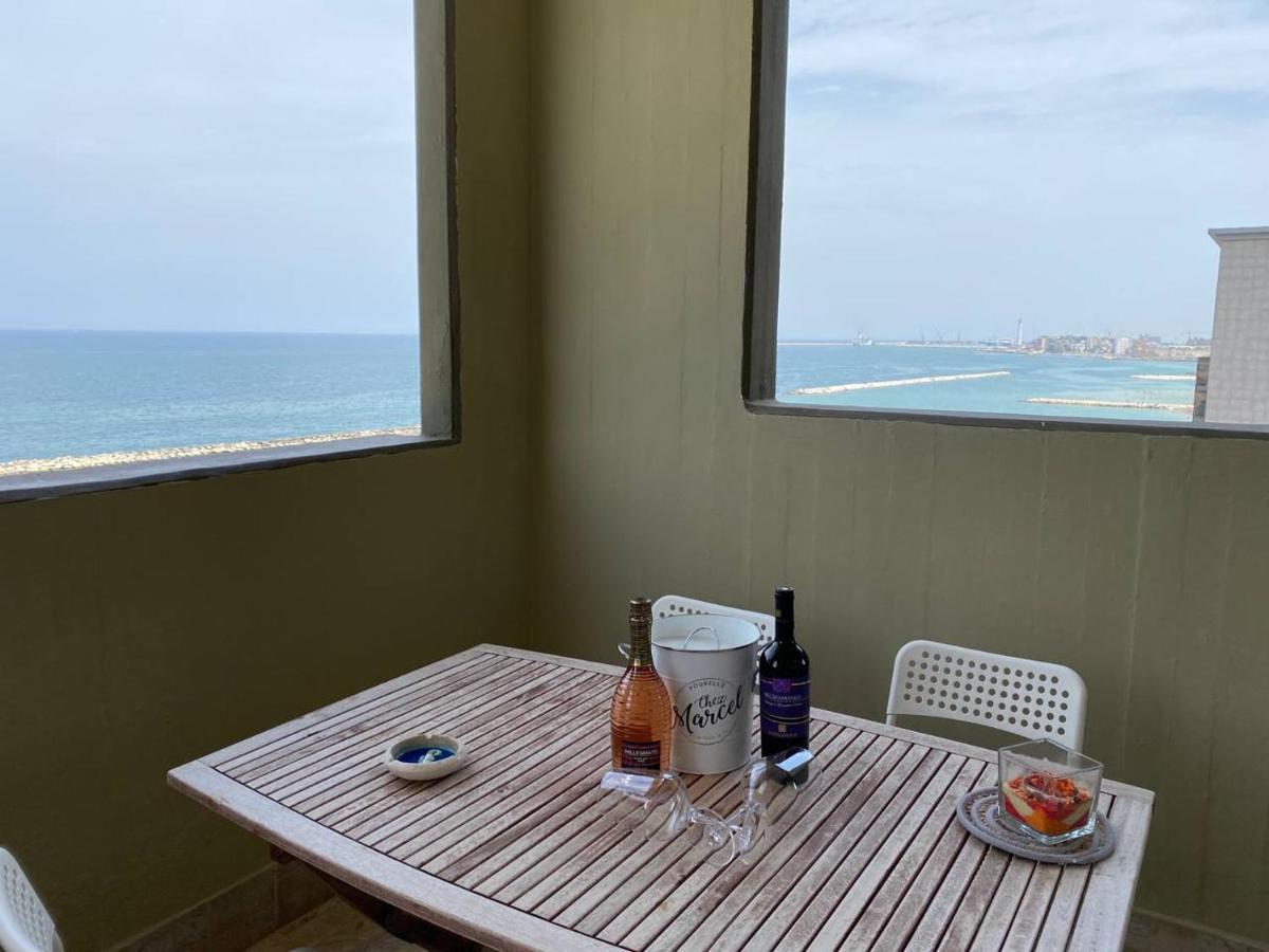 Fronte Mare By Apulia Accommodation Bari Exterior foto